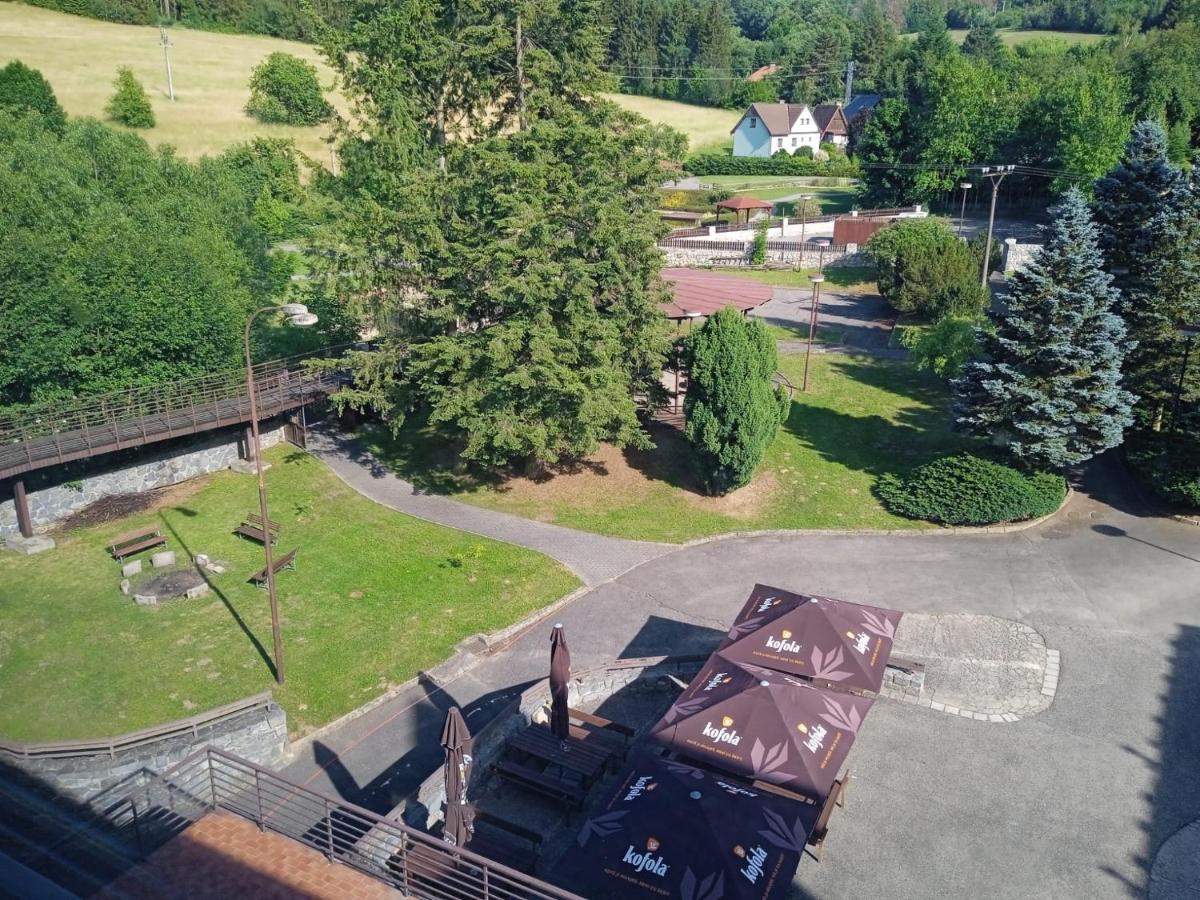 Hotel Forestyma Годонин Экстерьер фото
